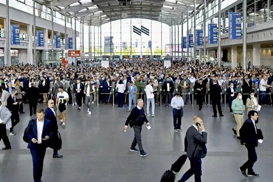 Linuo Solar glänzt auf der Intersolar Europe